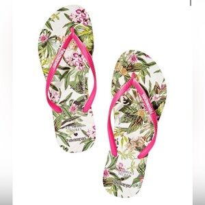 VS x Havaianas thong sandals! Size 9/10, NWT